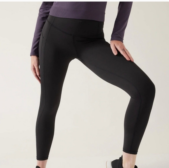 Athleta  Pockets black Yoga Gym Athletic Leggings Size Medium - Picture 1 of 10